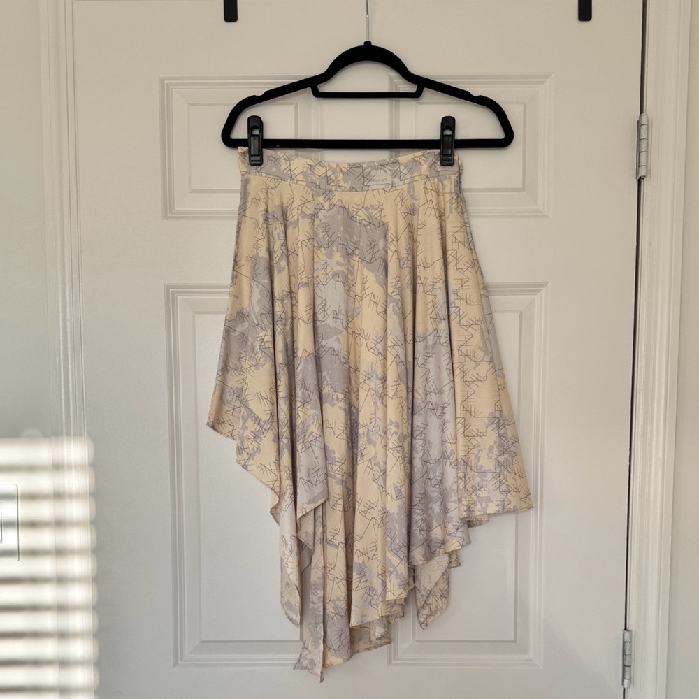 Asymmetrical Printed Skirt, size Small